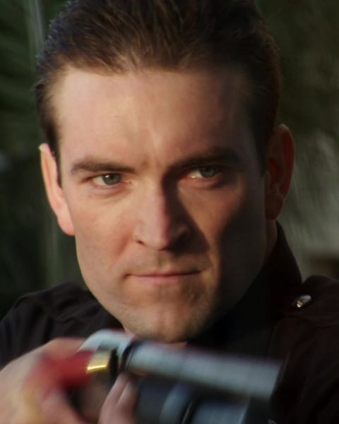 File:Gunman (Pilot) in Pilot.jpg
